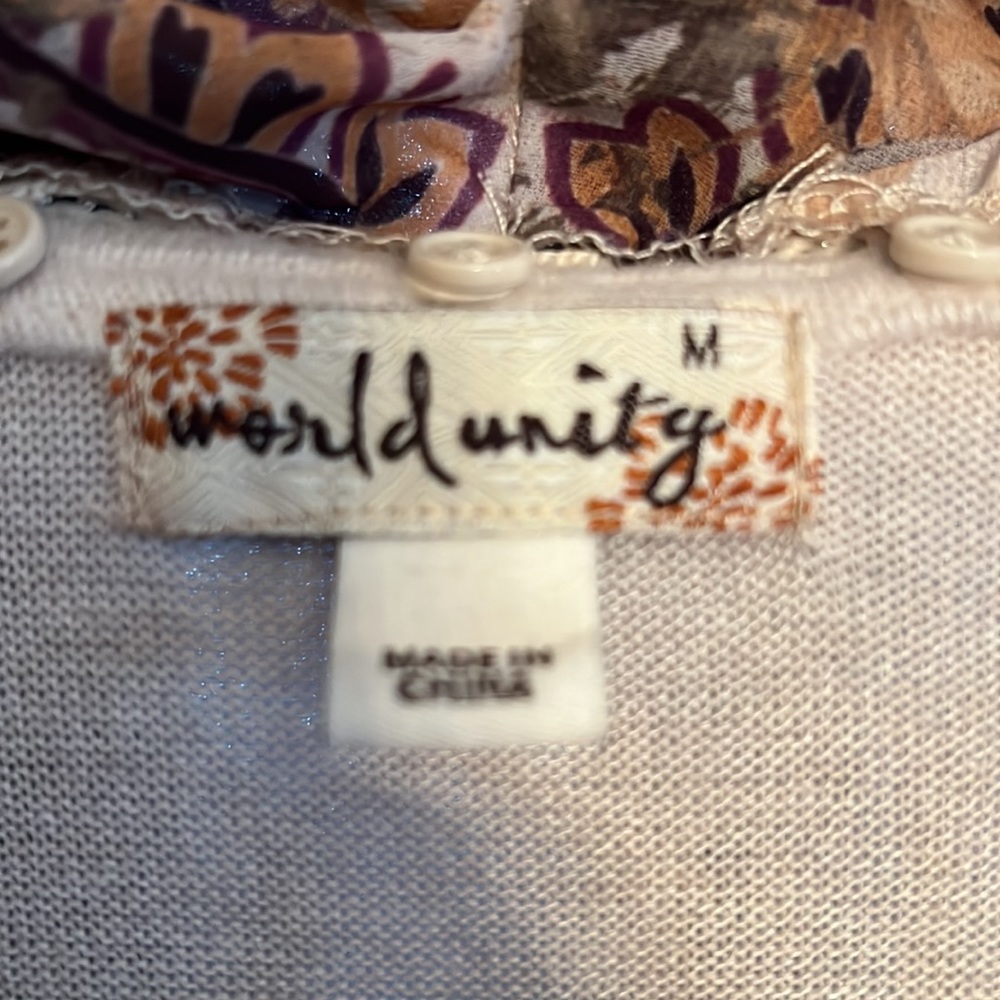 World Unity Woman’s sweater with Scarf - Picture 2 of 3
